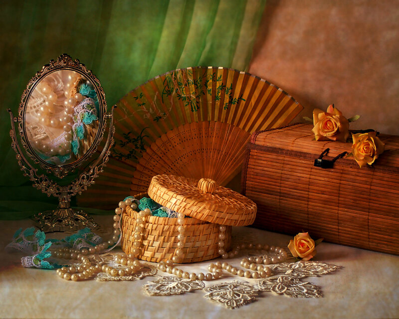Woven Basket with Pearls