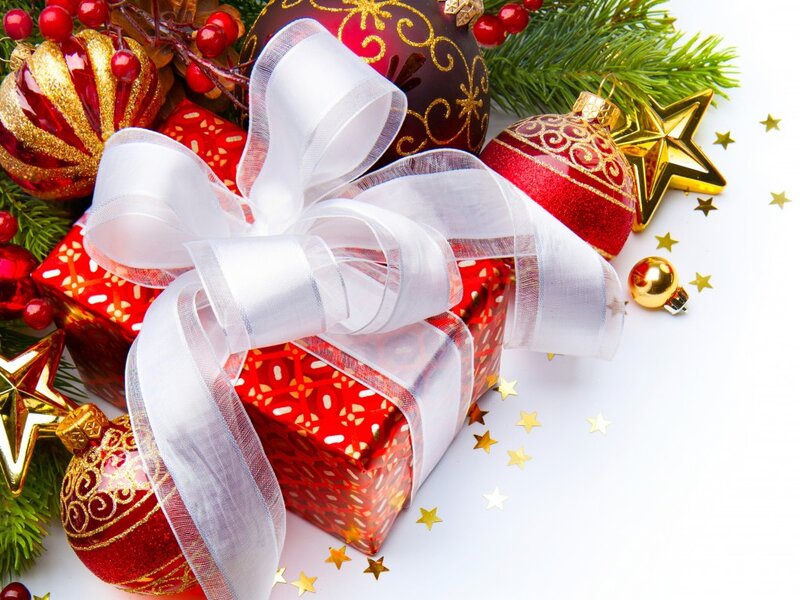 Wrapped Gift with Ornaments — Red