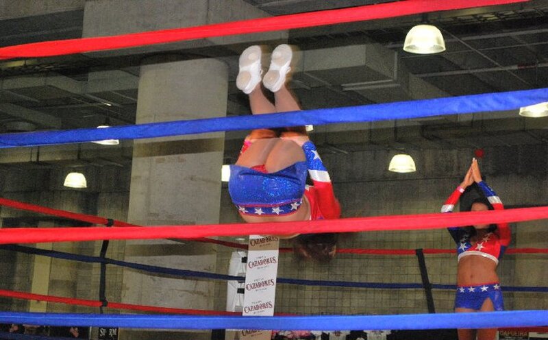 Wrestler in Ring — Red, Dynamic