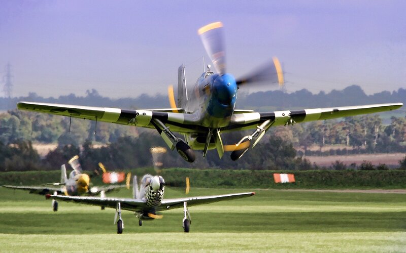 WWII Fighter Planes — Green, Dynamic