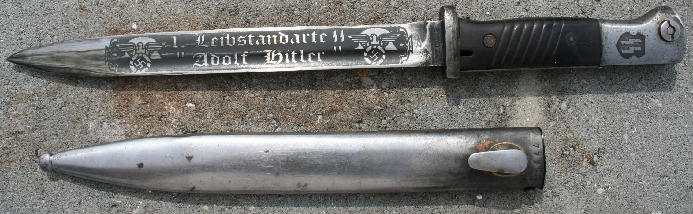WWII German dagger with inscription