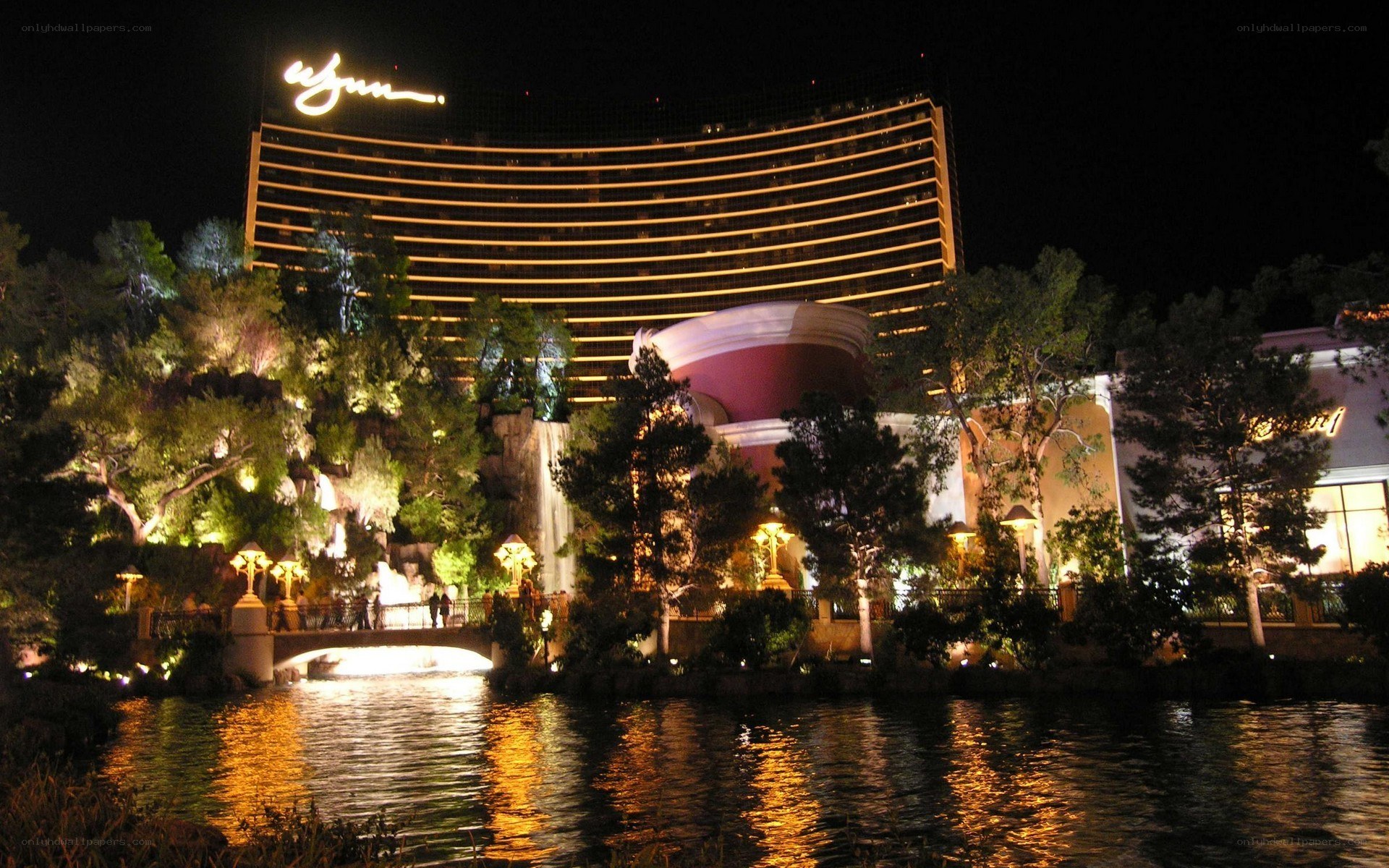 Wynn Las Vegas at night
