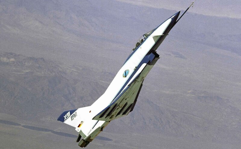 X-31 experimental jet in flight