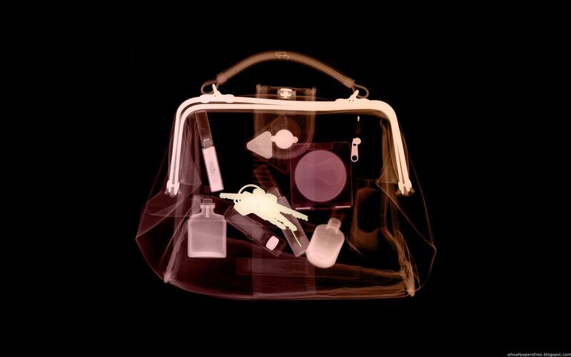 X-ray of a handbag contents