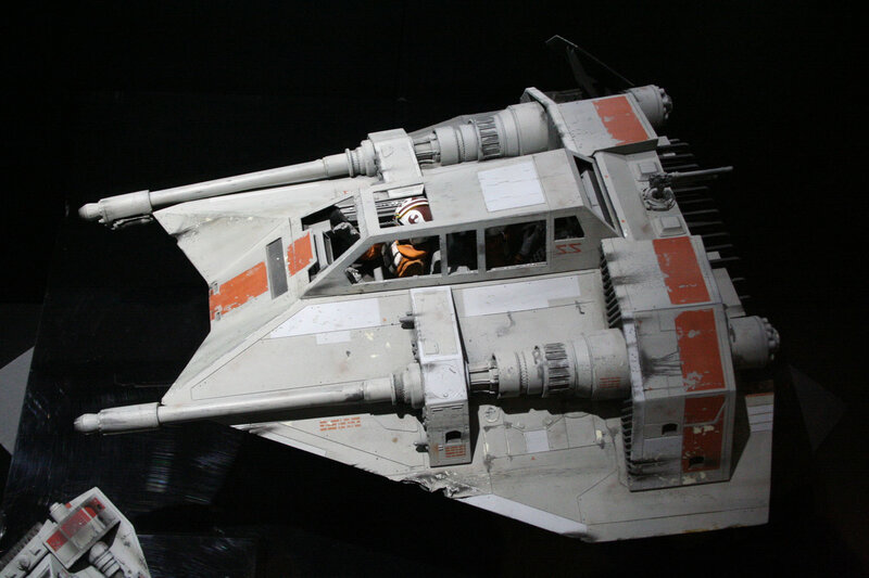 X-wing Fighter Model — Gray