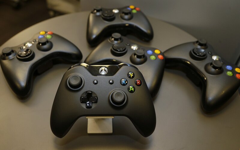 Xbox Game Controllers