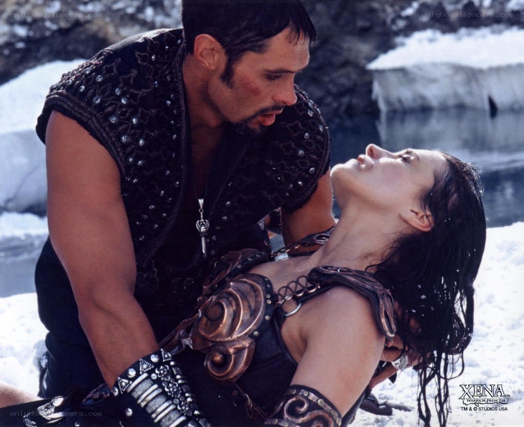 Xena and a wounded warrior