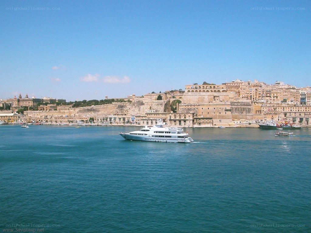 yacht in malta harbor