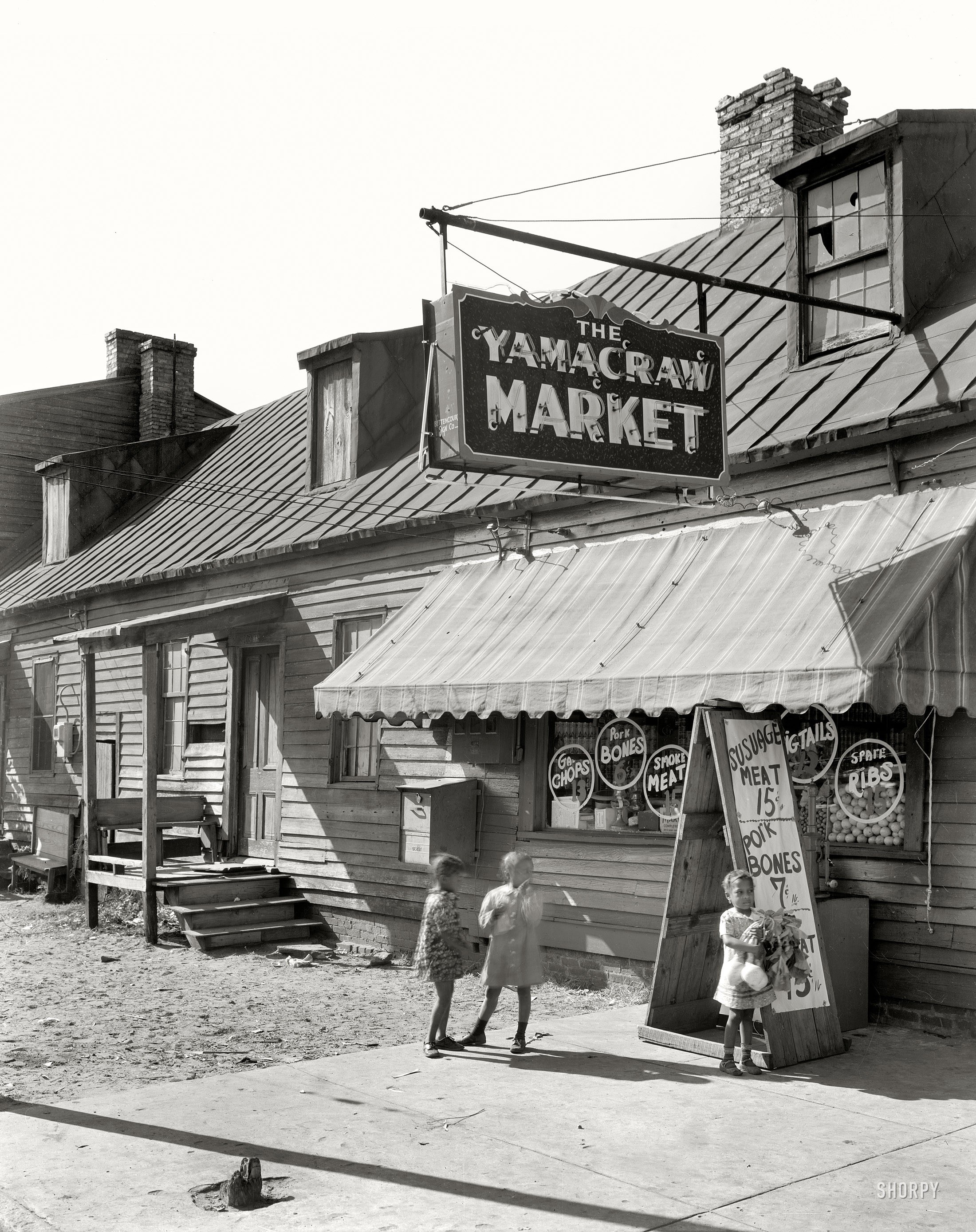 Yamacraw Market storefront