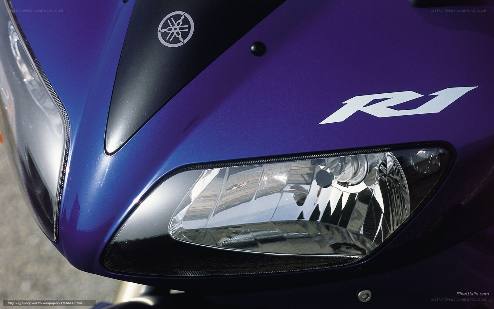 Yamaha R1 motorcycle headlight