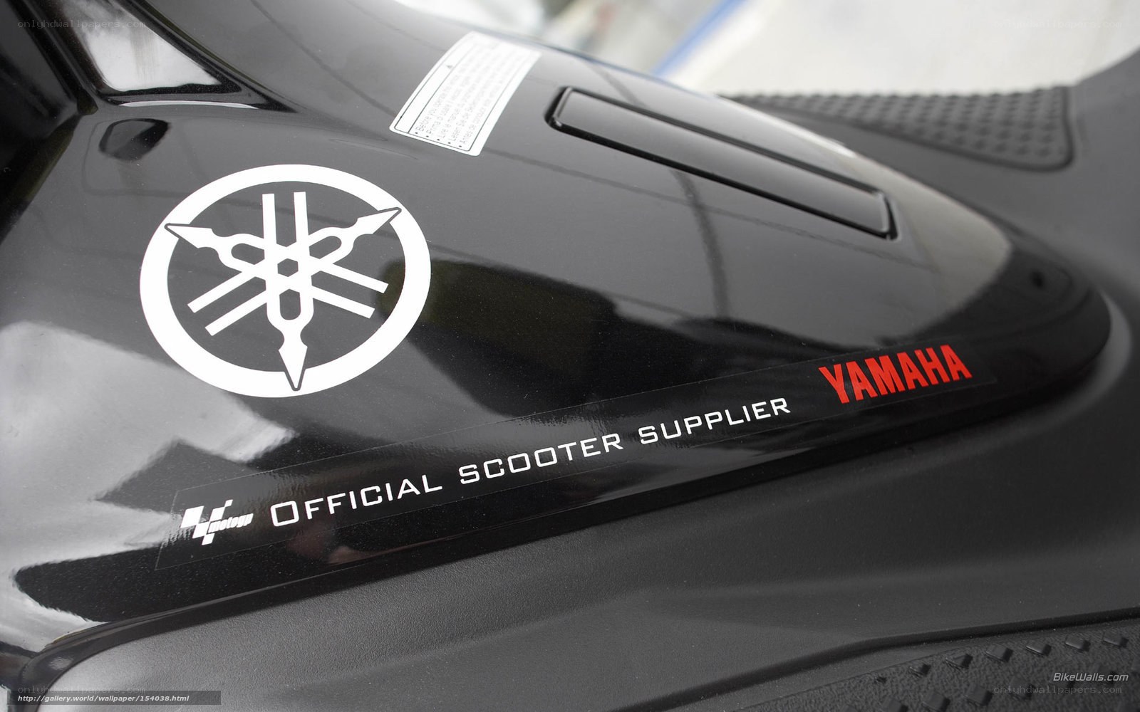 Yamaha scooter branding