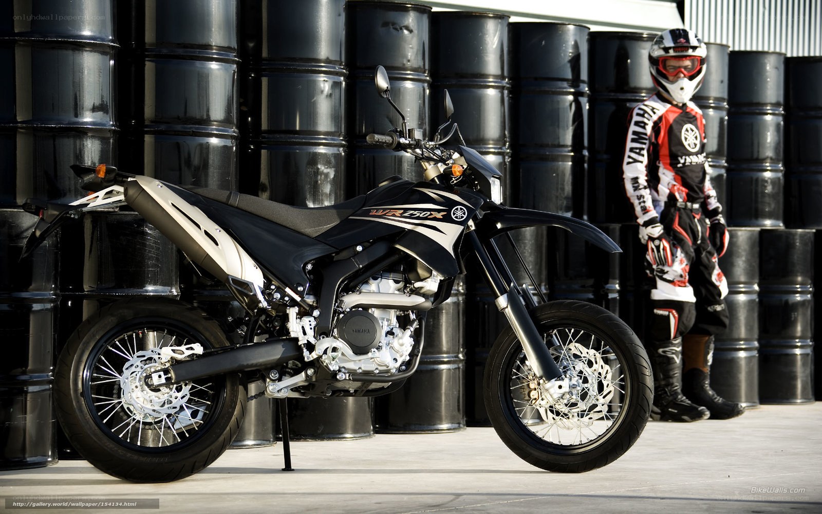 Yamaha WR 750X motorcycle