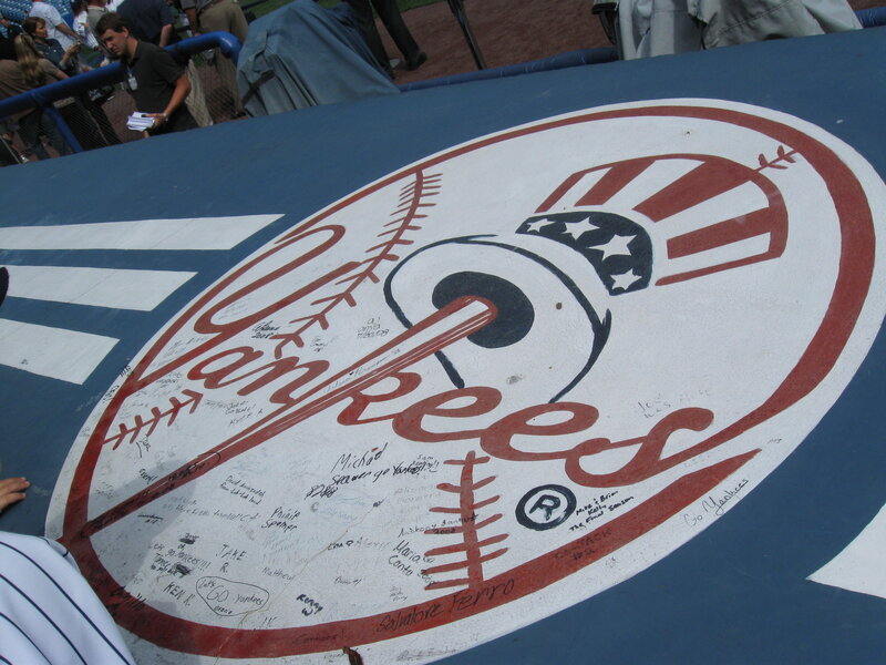 Yankees logo with signatures