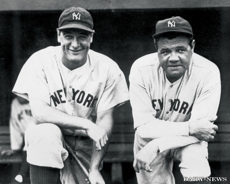 Yankees players in dugout