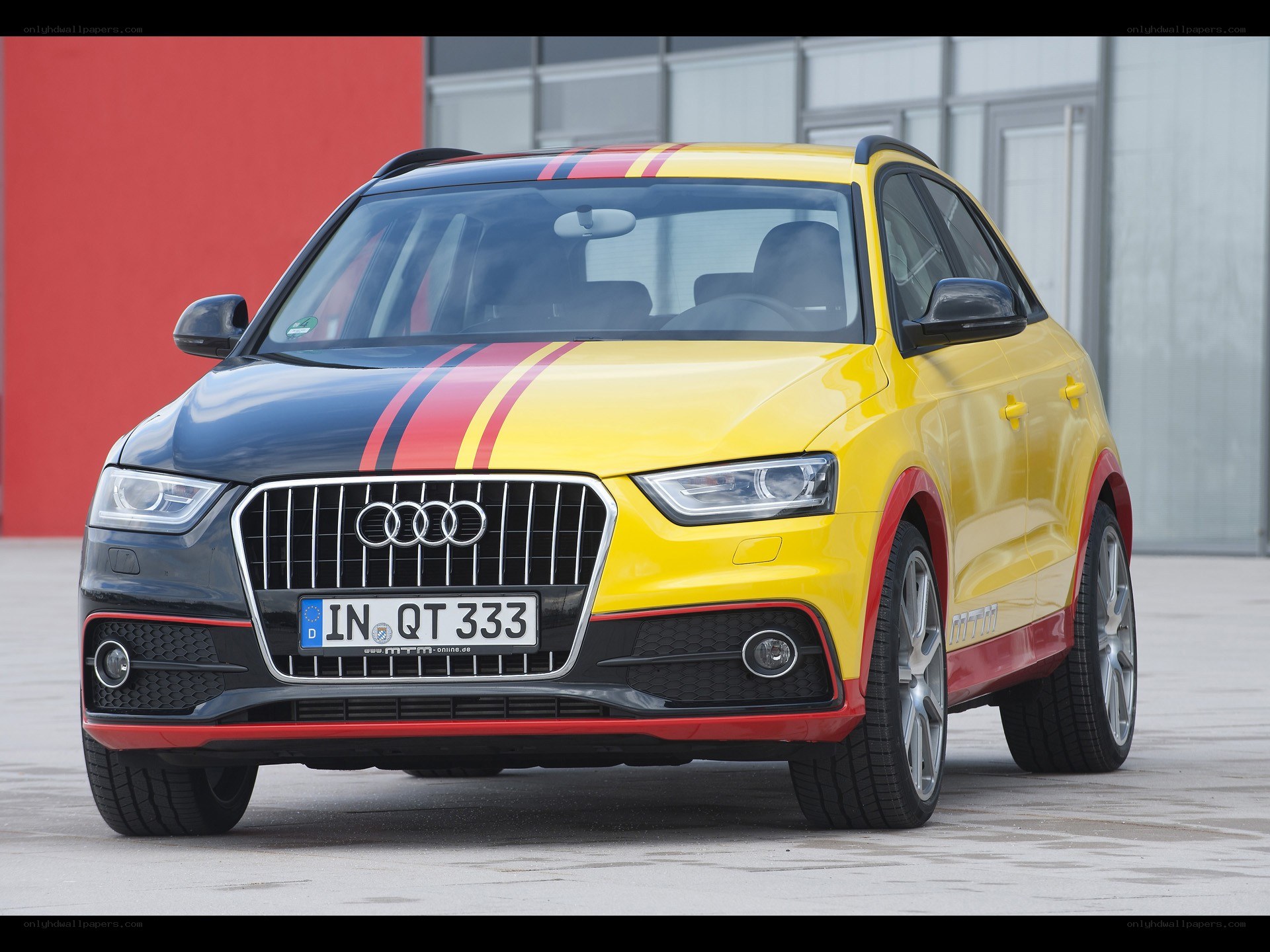 yellow and black audi q3