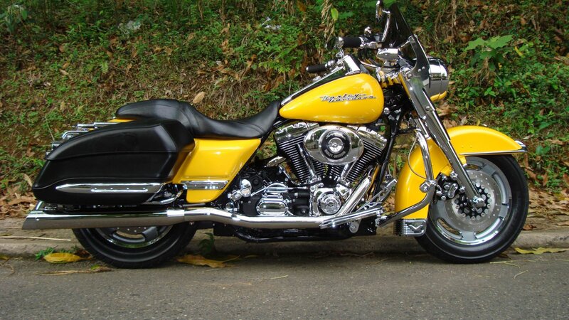Yellow and Black Motorcycle — Calm, Photograph