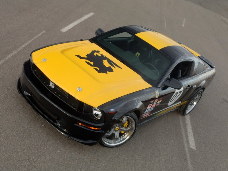Yellow and Black Race Car — Dynamic, Photograph