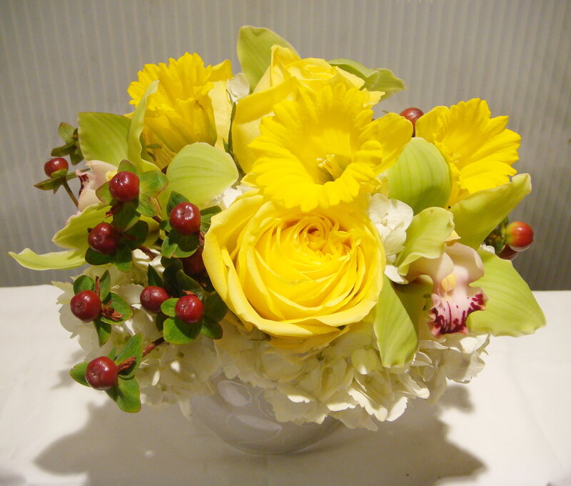 Yellow and White Flower Bouquet — Calm, Photograph, Berries