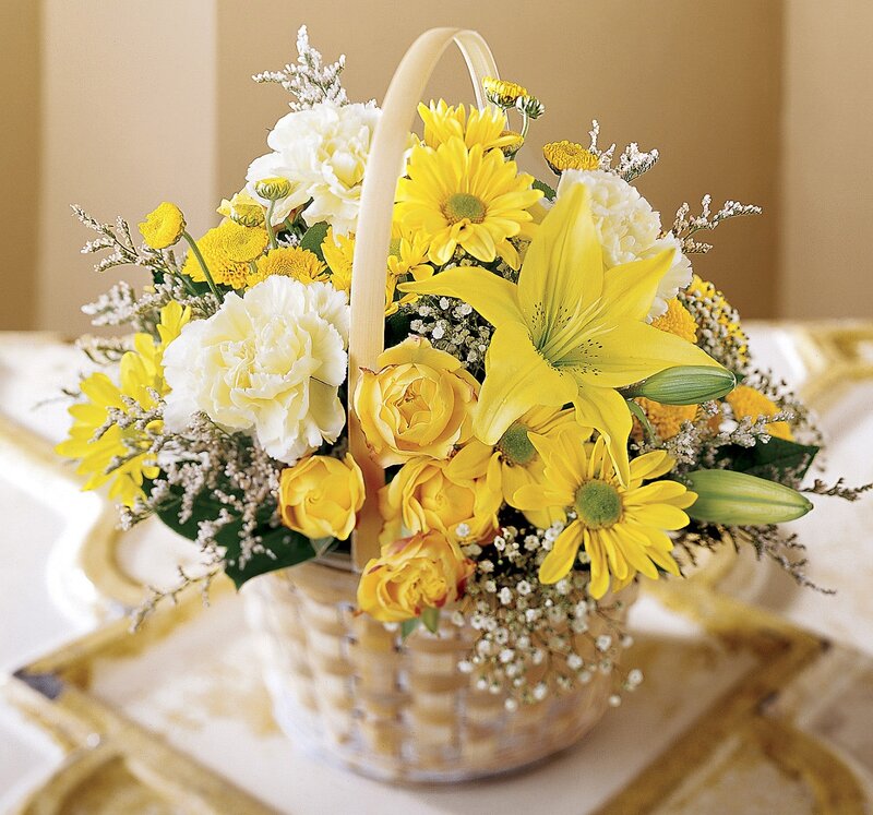 Yellow and White Flower Bouquet — Calm