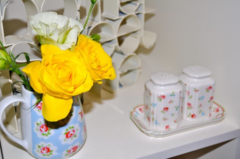 Yellow and White Flowers — Calm, Photograph