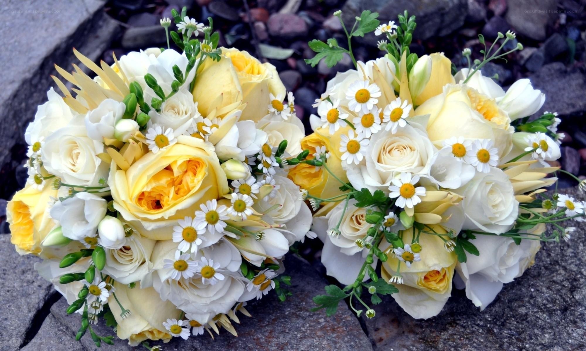 Yellow and white wedding bouquets