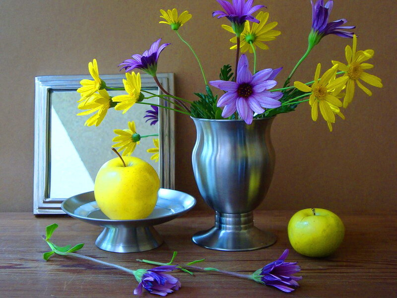 Yellow Apples and Flowers — Calm