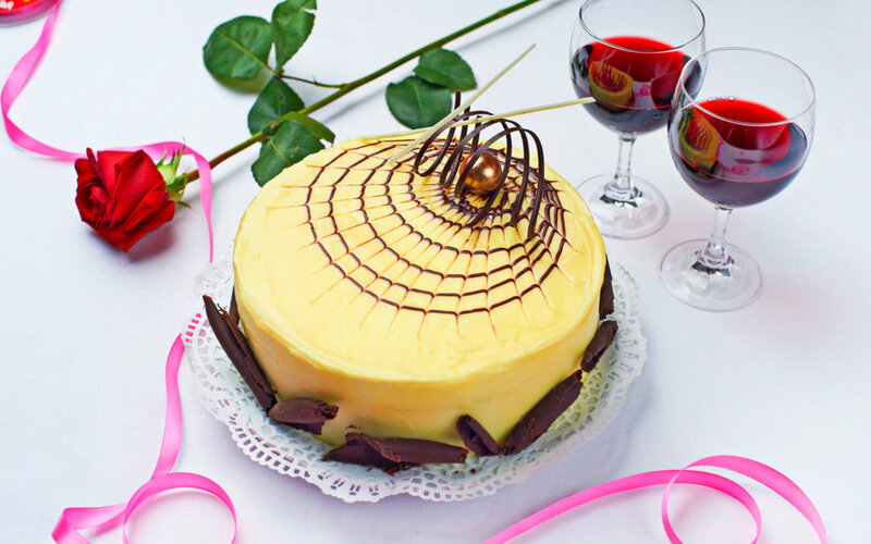 Yellow Cake with Chocolate