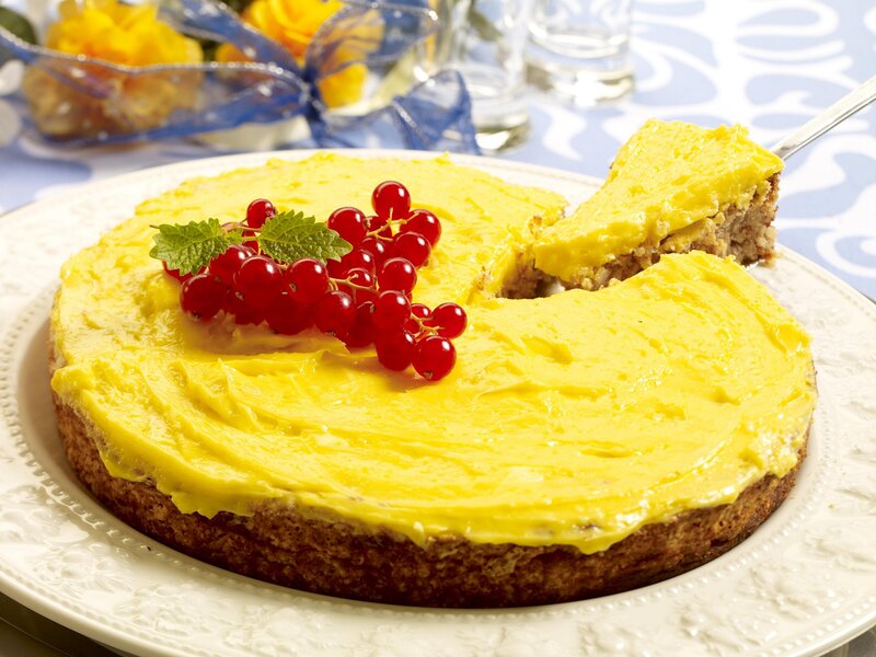 Yellow Cake with Red Currants