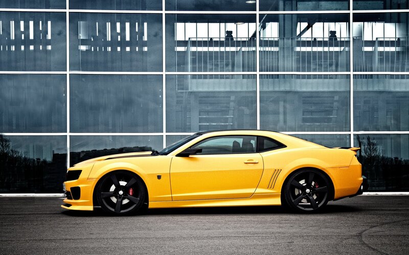 yellow camaro sports car