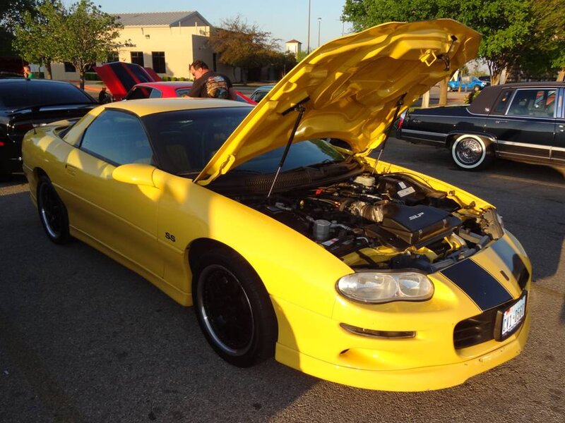 Yellow Camaro Ss — Outdoor
