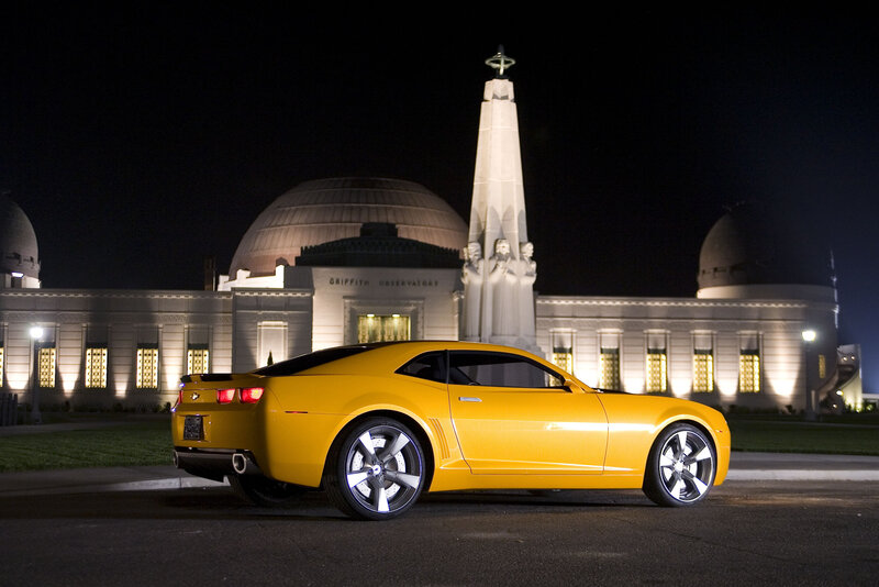 Yellow car at Griffith Observatory