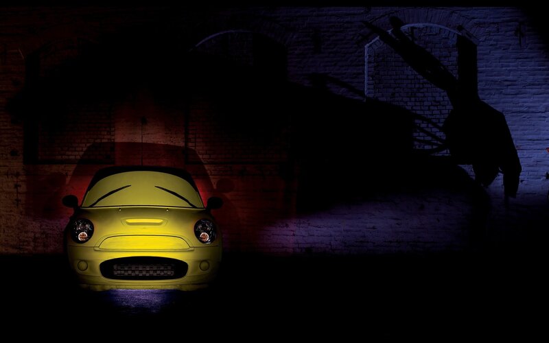 Yellow car in dark alley