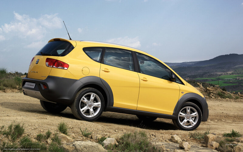 Yellow Car on Dirt Road — Outdoor