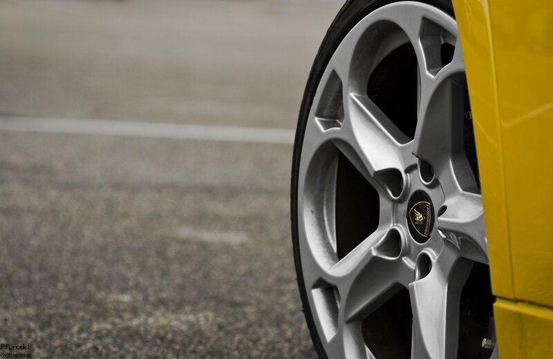 Yellow Car Wheel — Neutral