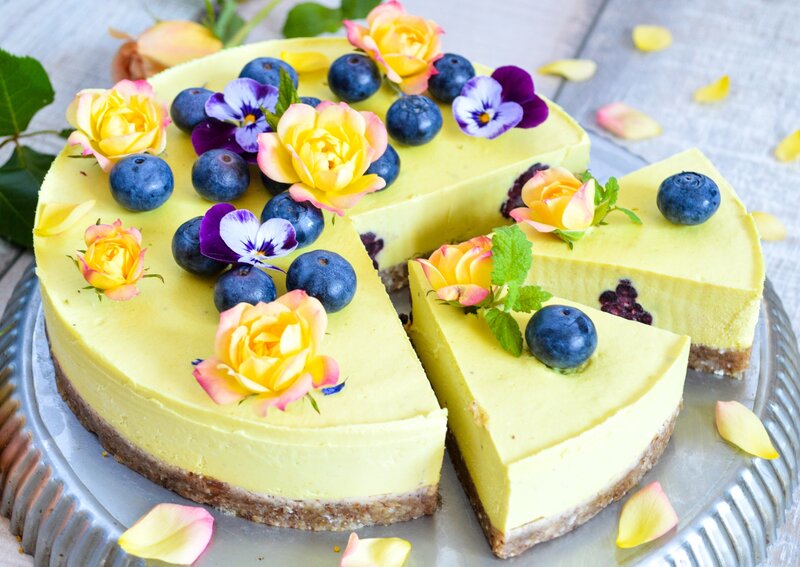 Yellow Cheesecake with Berries