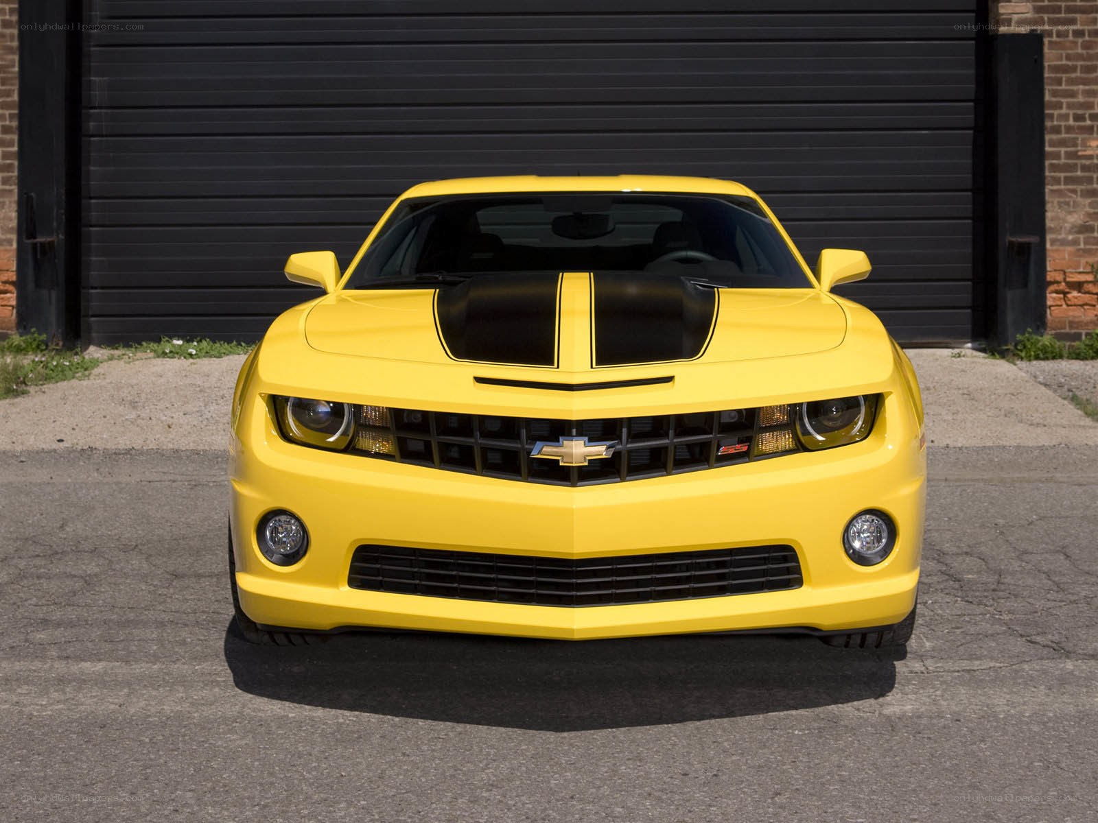 yellow chevrolet camaro ss