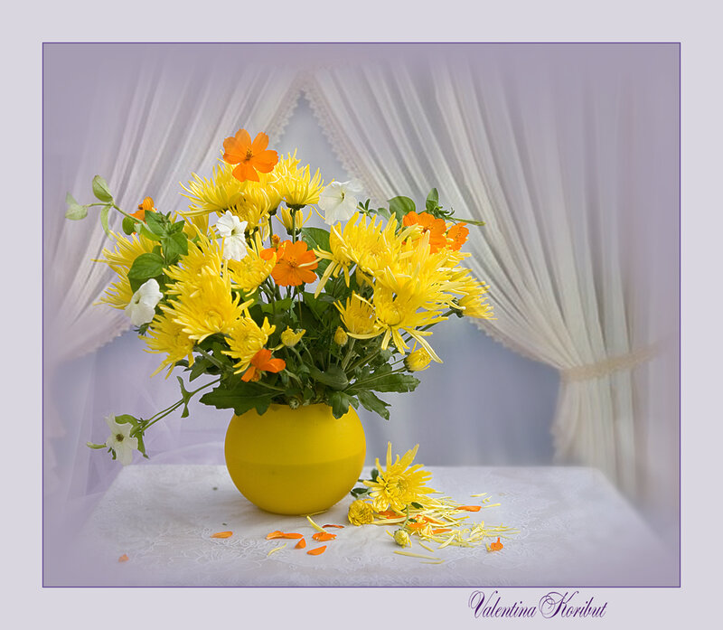 Yellow Chrysanthemum Bouquet — Calm