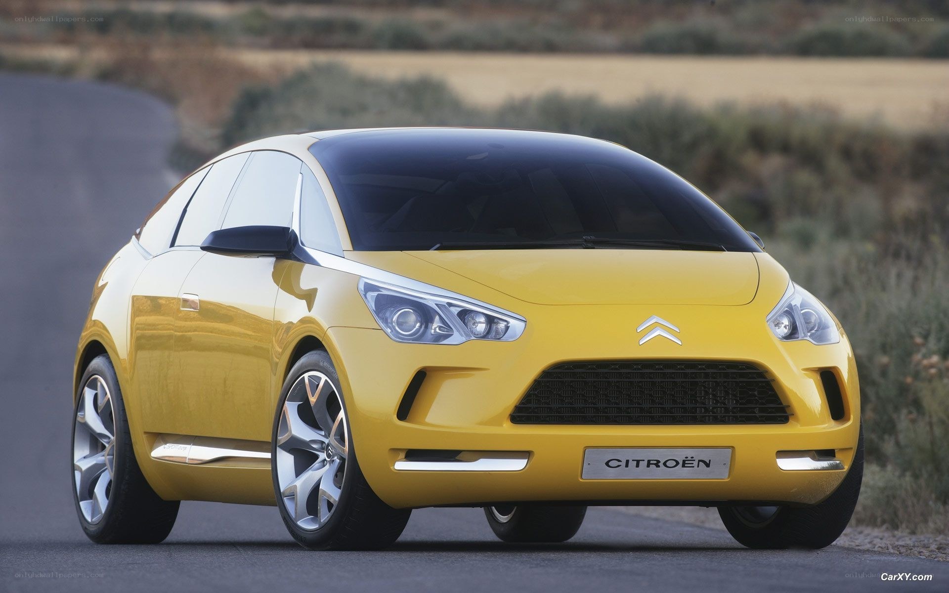 Yellow Citroën concept car
