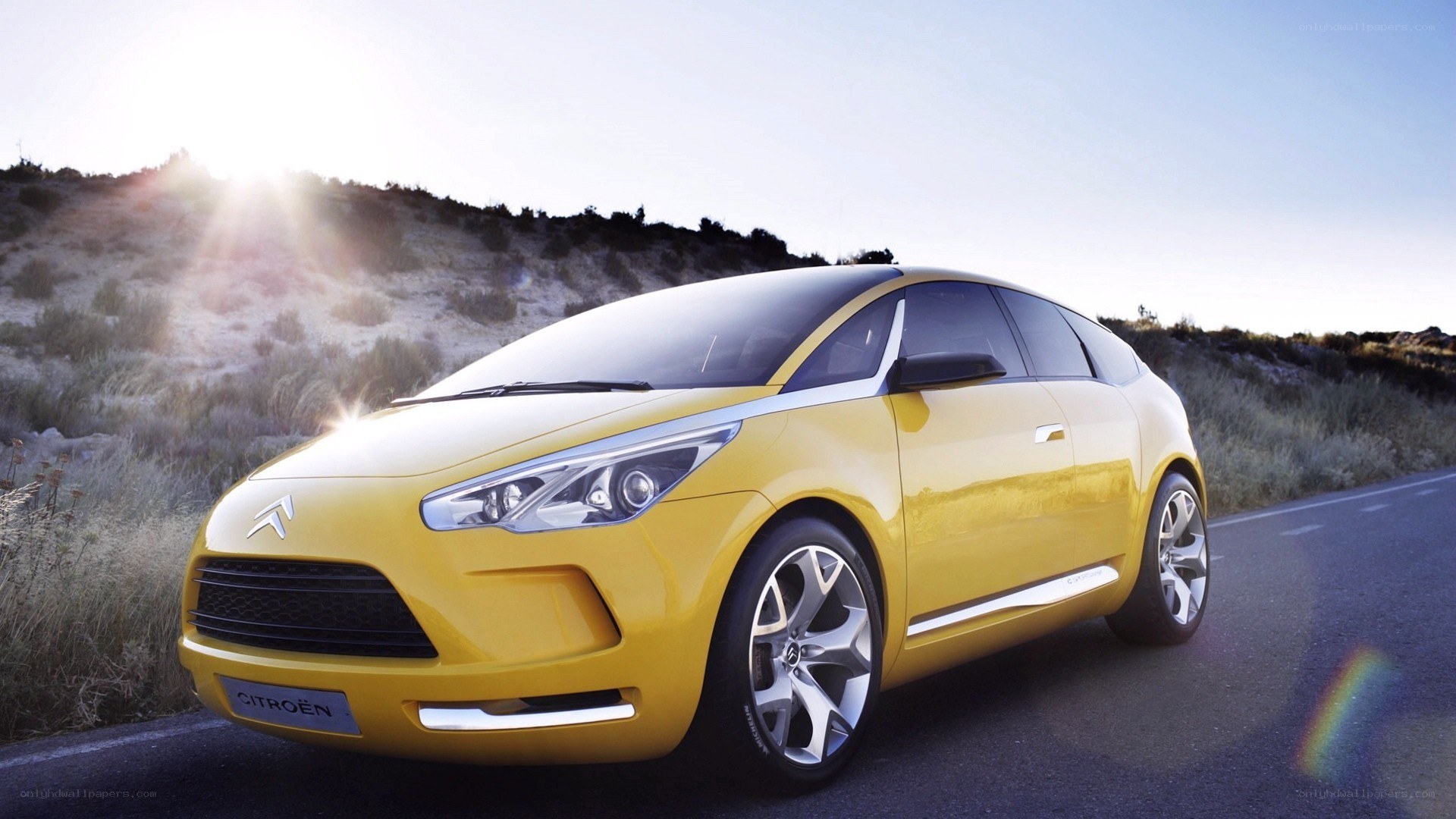 Yellow Citroën concept car