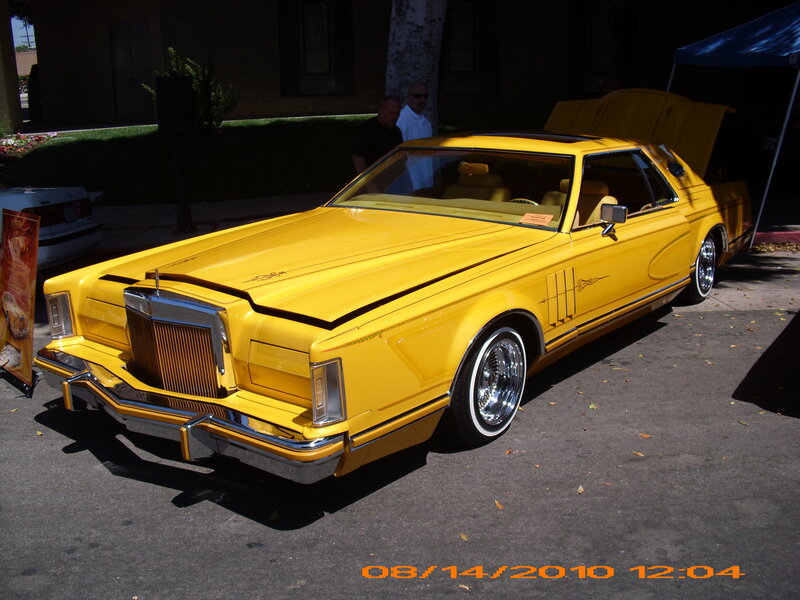 Yellow Classic Car — Outdoor