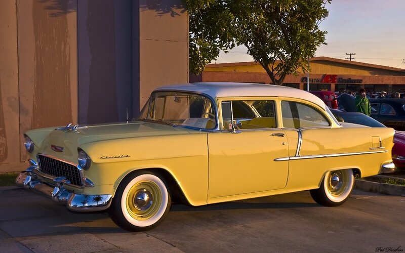 Yellow Classic Car — Serene