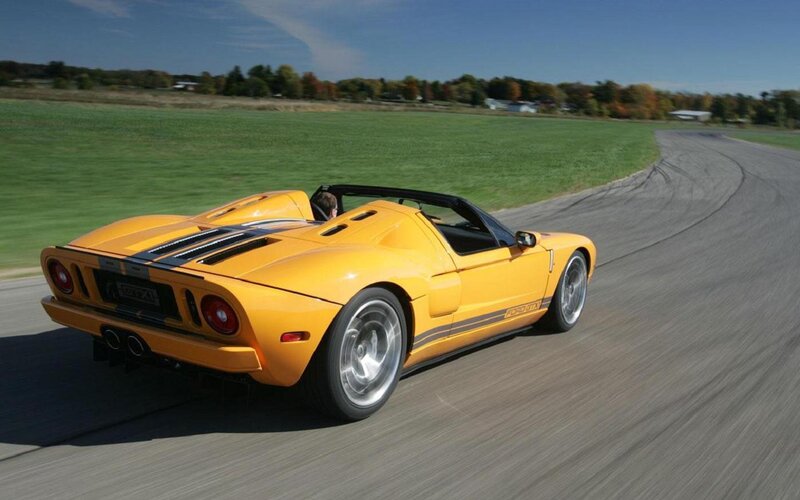 Yellow Convertible Sports Car — Dynamic, Autumn