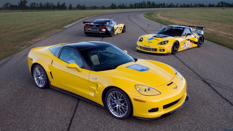 Yellow Corvette Cars — Dynamic