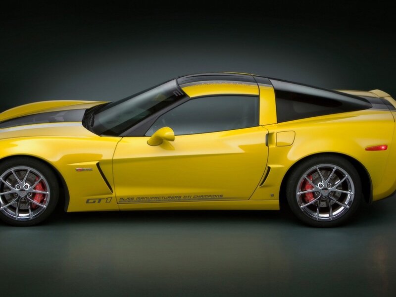 yellow corvette gt1 sports car