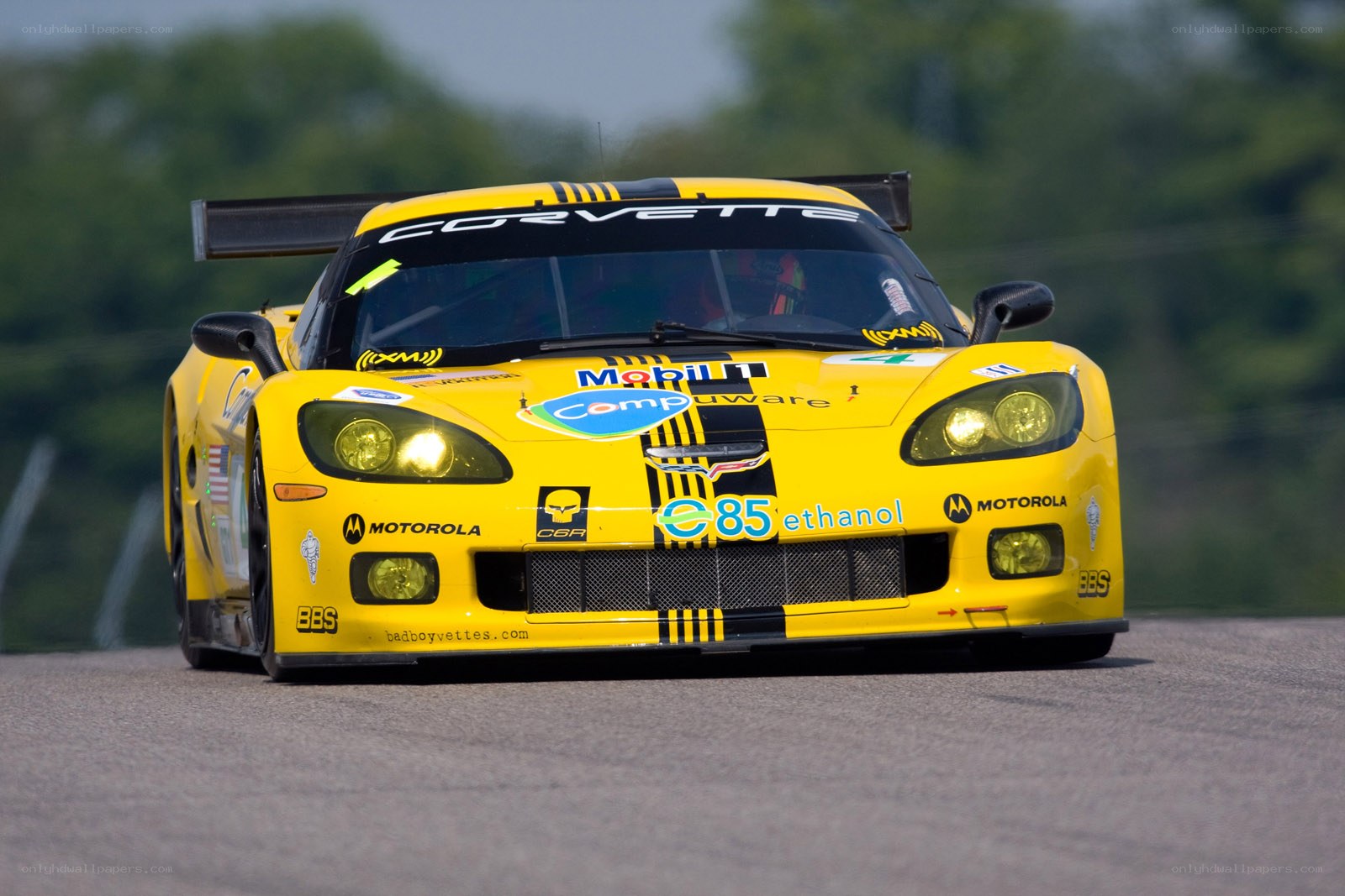 yellow corvette race car
