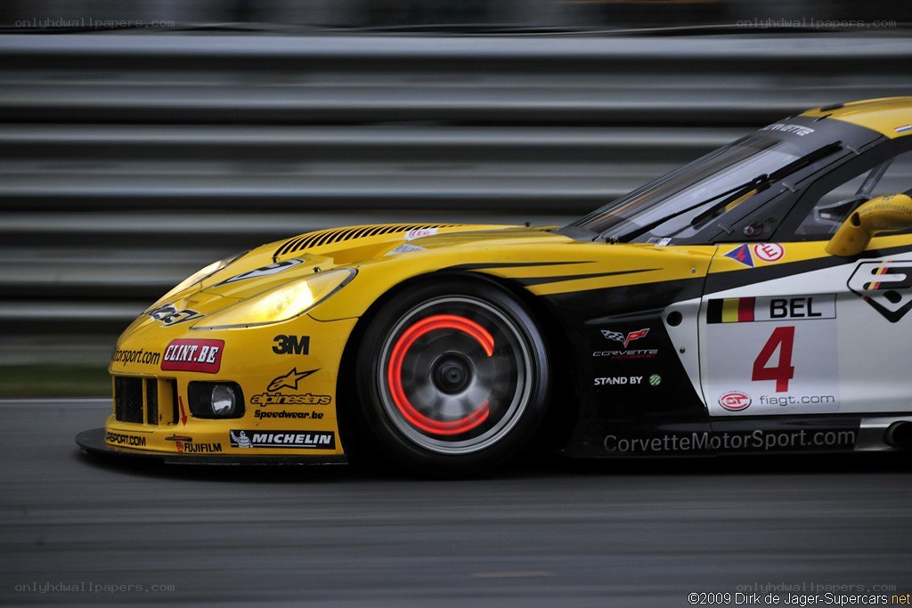 yellow corvette race car