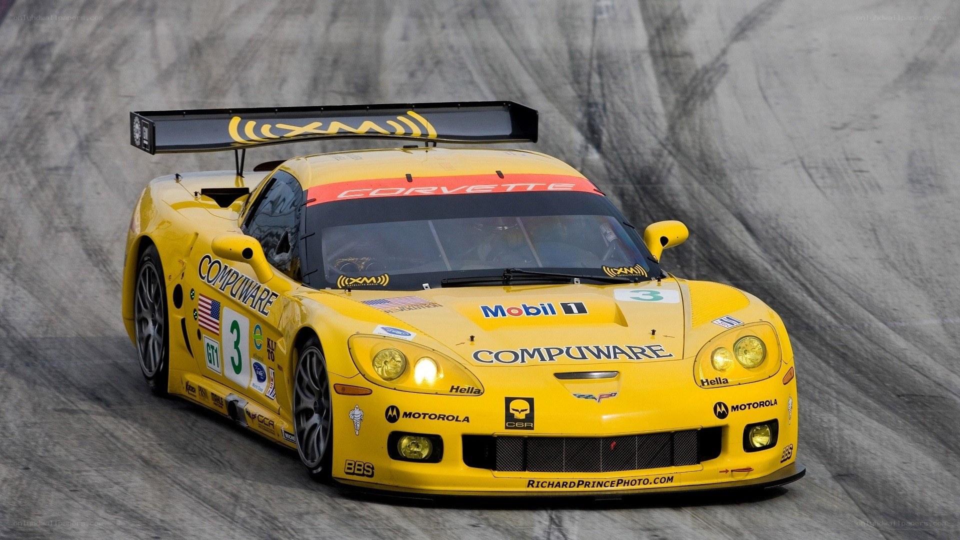 yellow corvette race car