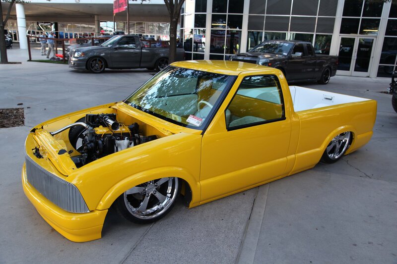 Yellow Custom Pickup Truck — Showcase