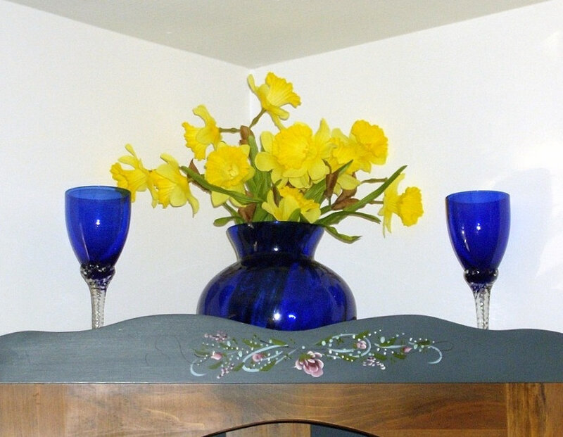Yellow Daffodils in Vase — Calm, Spring