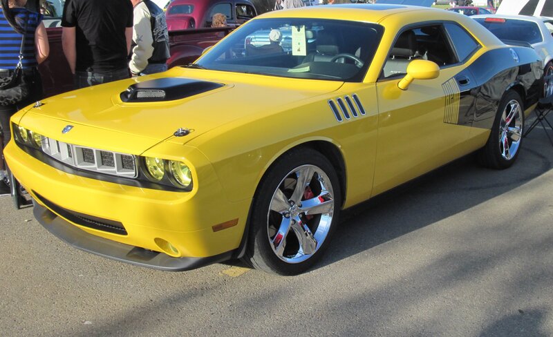 Yellow Dodge Challenger — Bright